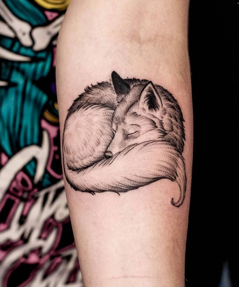 30 Great Sleeping Fox Tattoos For Your Inspiration