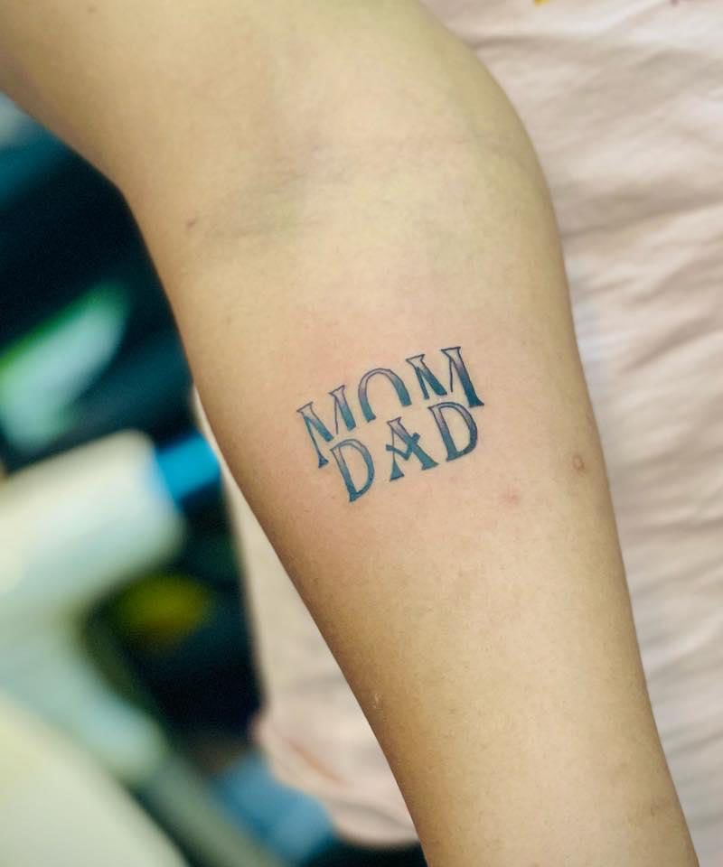 30 Great Mom Dad Tattoos For Your Inspiration