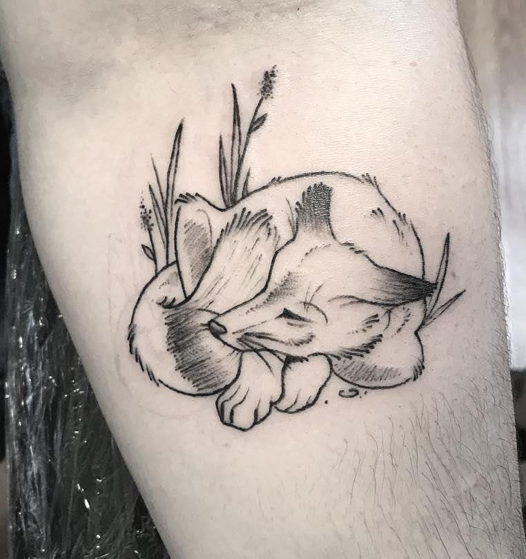 30 Great Sleeping Fox Tattoos For Your Inspiration