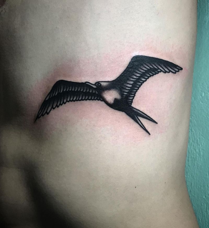 15 Pretty Frigate Bird Tattoos to Inspire You