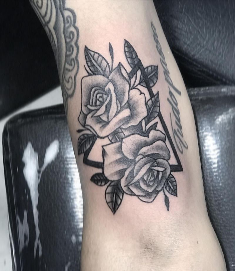 30 Unique Triangle Rose Tattoos for Your Inspiration