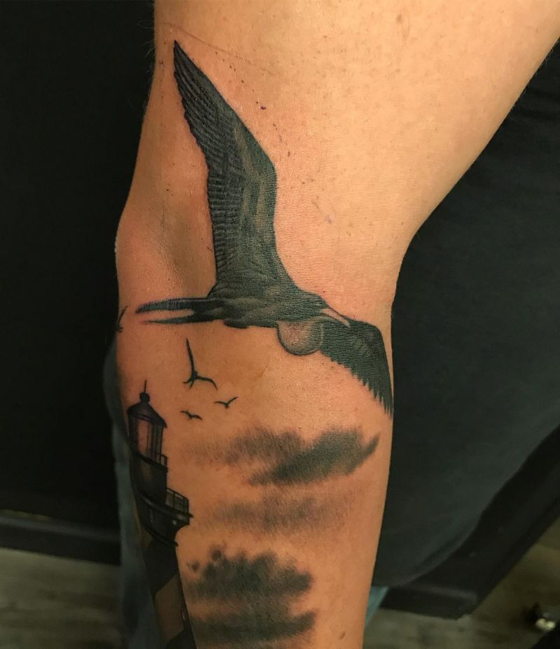 15 Pretty Frigate Bird Tattoos to Inspire You