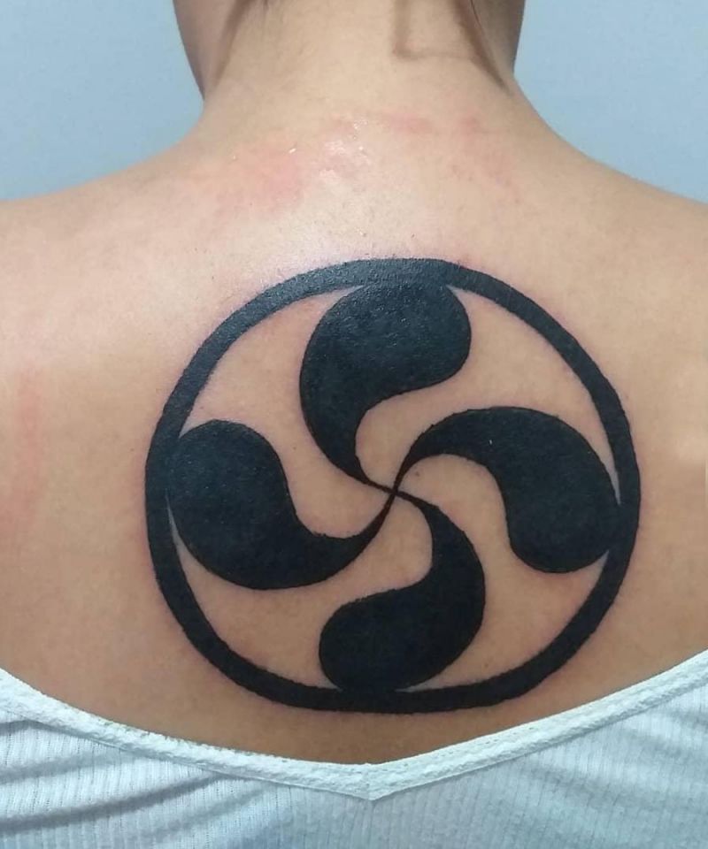 30 Awesome Lauburu Tattoos You Will Love