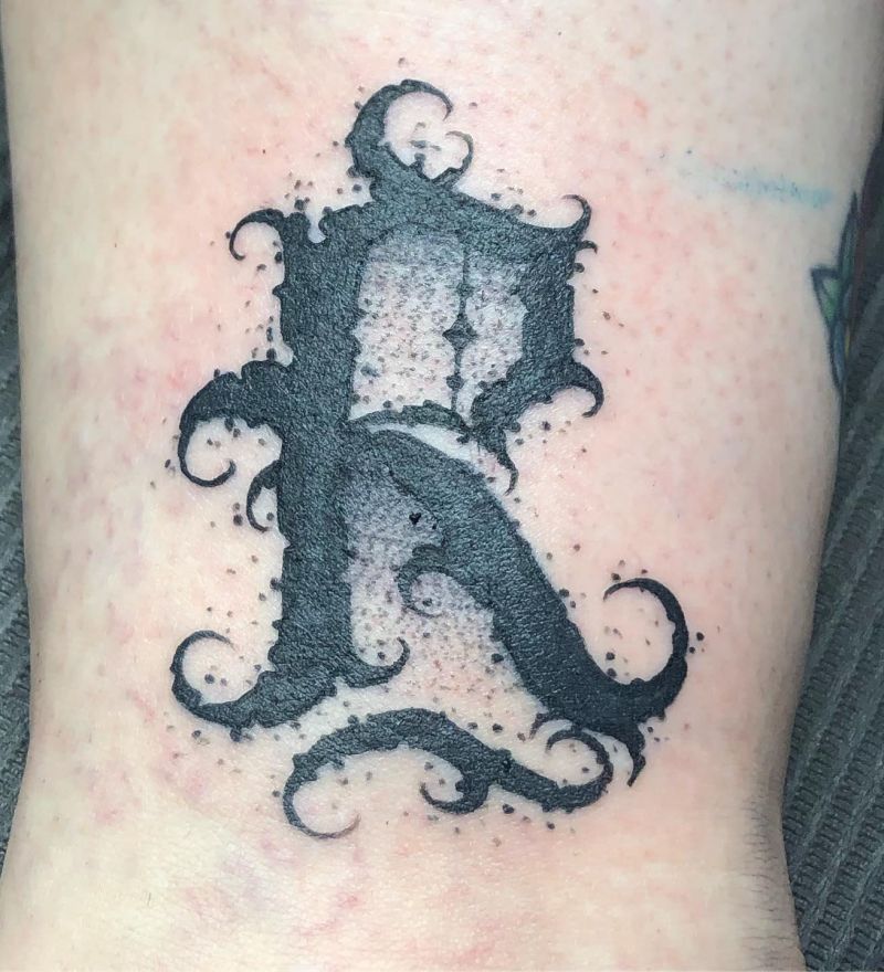 30 Unique Letter R Tattoos You Can Copy