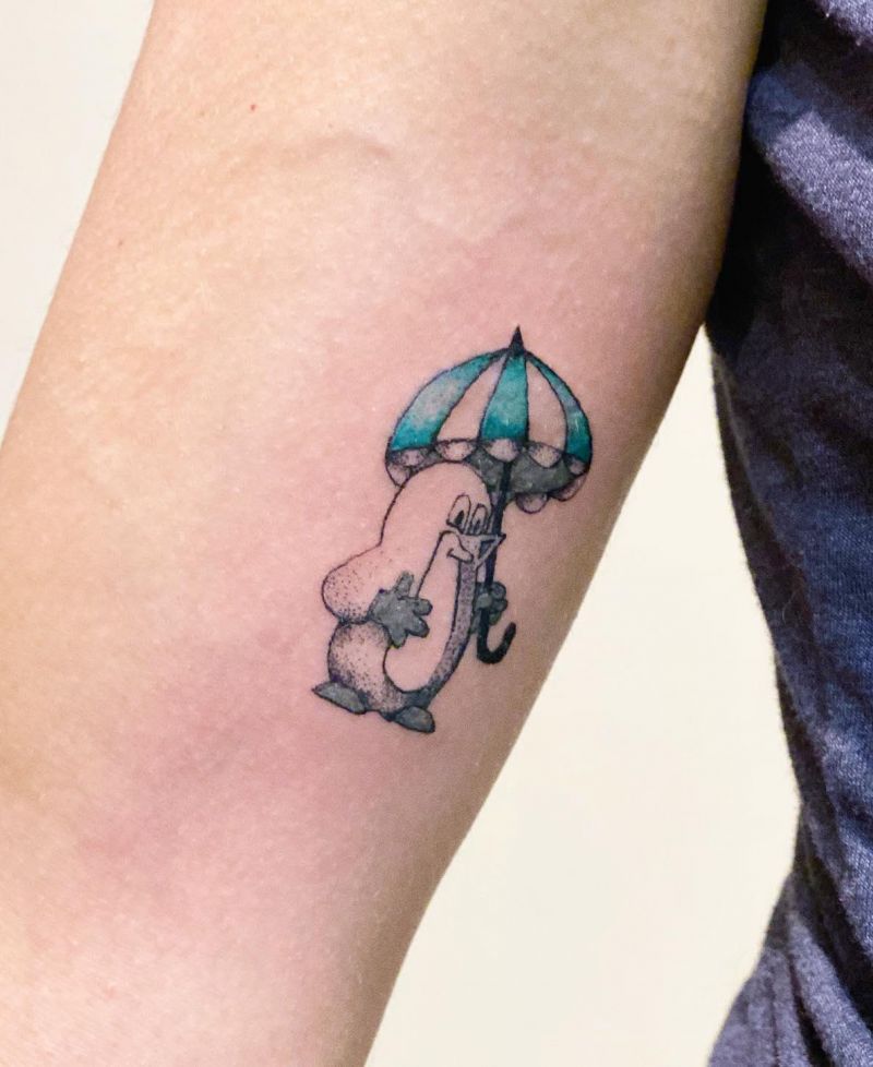 20 Classy Mole Tattoos You Can Copy