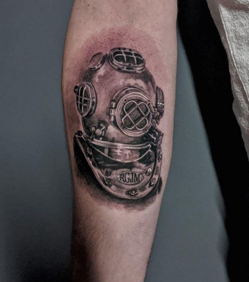 30 Unique Diving Helmet Tattoos You Must Love