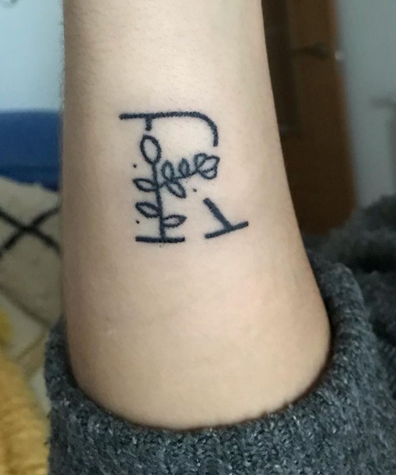 30 Unique Letter R Tattoos You Can Copy