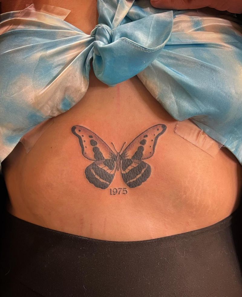 30 Pretty Sternum Tattoos For Your Next Ink