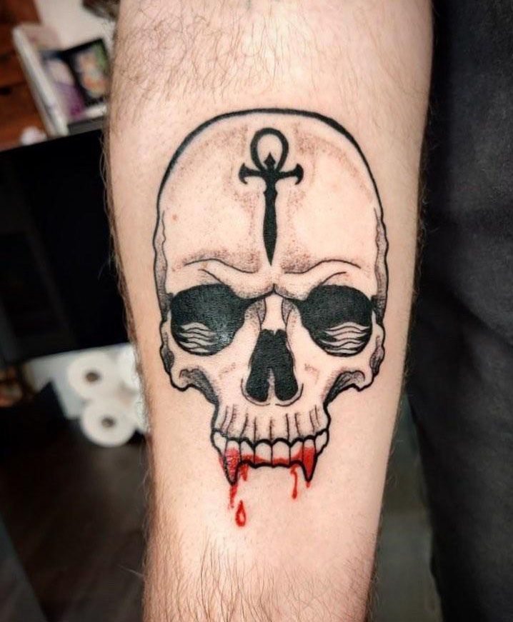 30 Cool Vampire Skull Tattoos for Your Inspiration