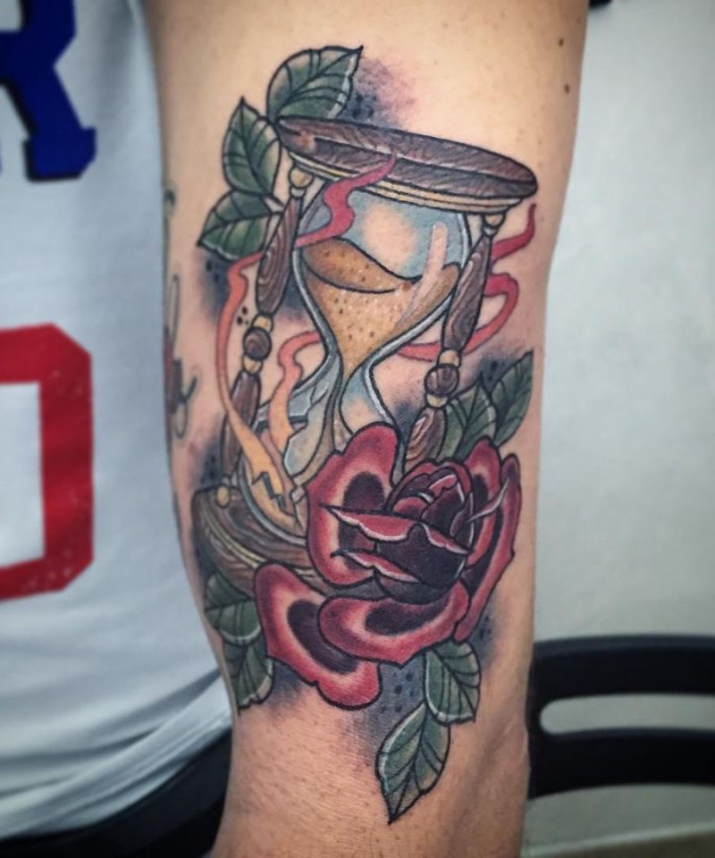 30 Classy Broken Hourglass Tattoos for Your Next Ink