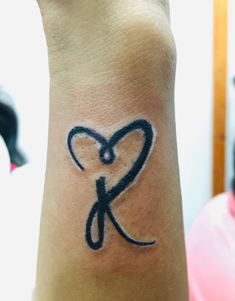 30 Unique Letter R Tattoos You Can Copy