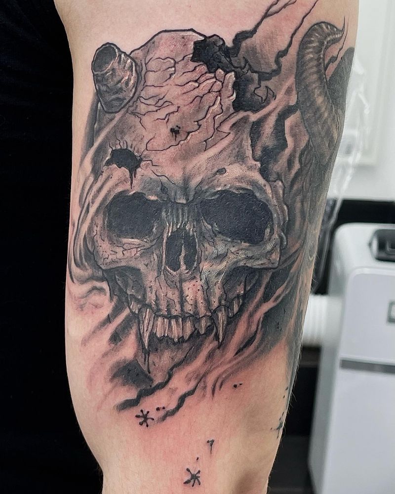 30 Cool Vampire Skull Tattoos for Your Inspiration