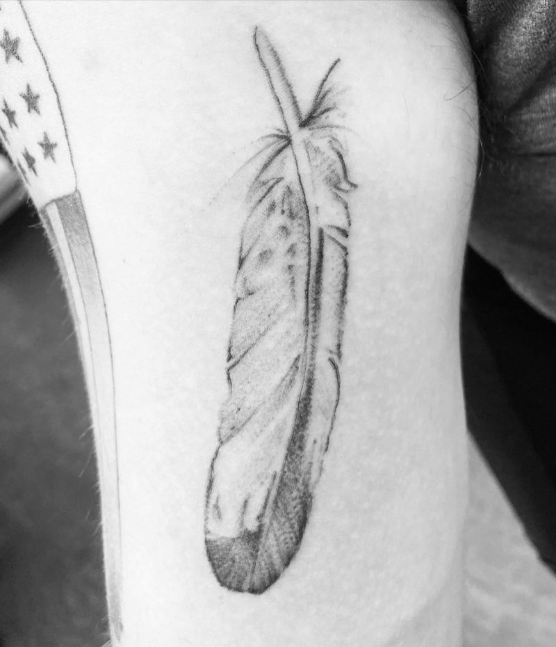 30 Pretty Eagle Feather Tattoos to Inspire You