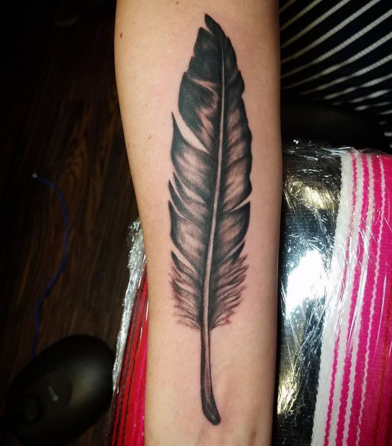 30 Pretty Eagle Feather Tattoos to Inspire You