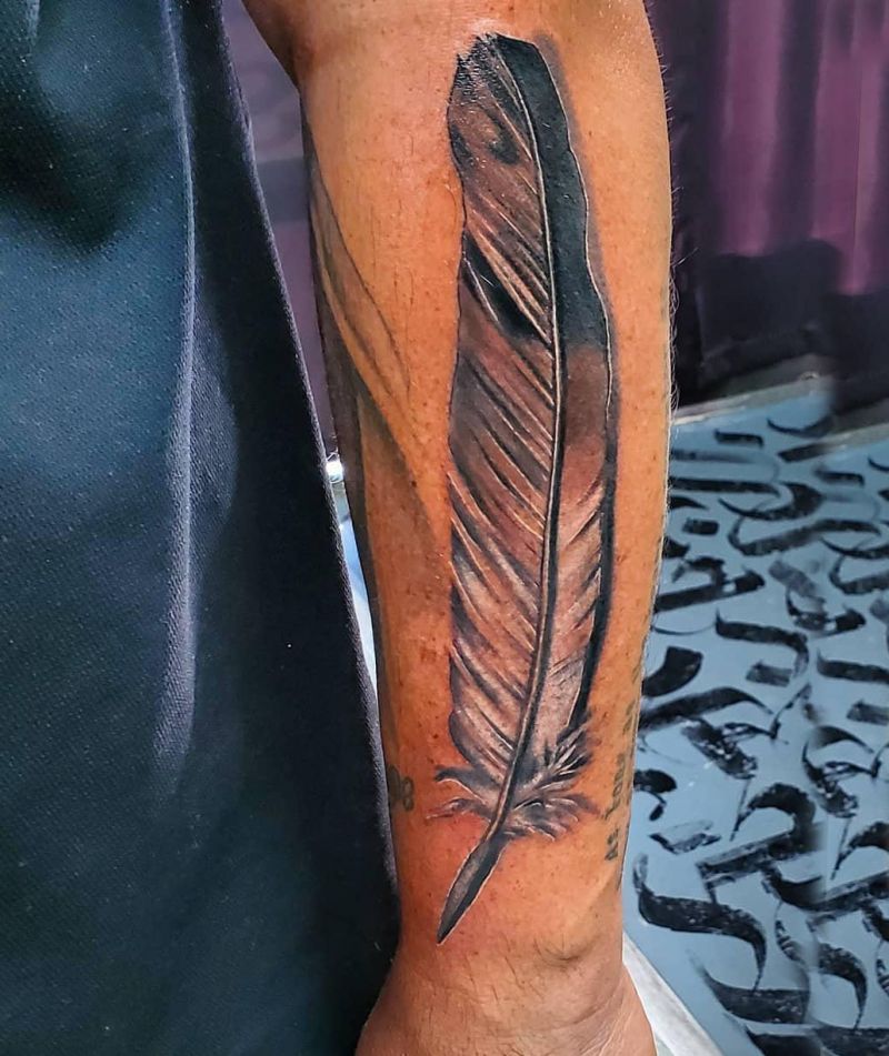 30 Pretty Eagle Feather Tattoos to Inspire You