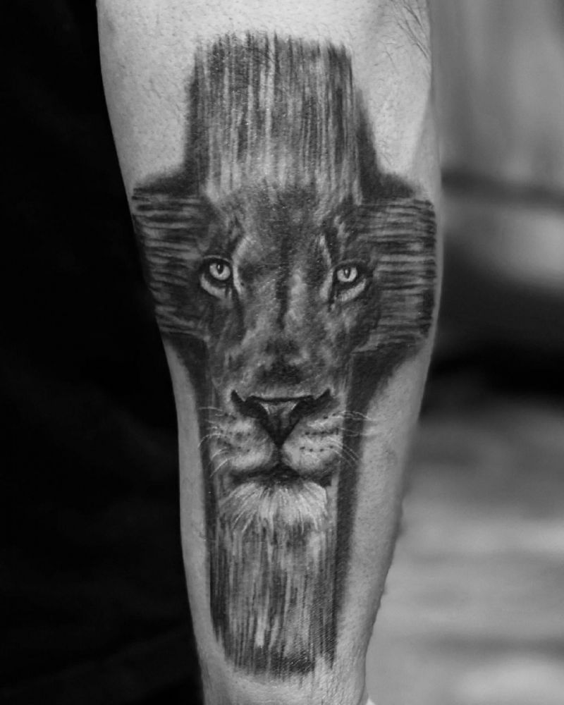 30 Unique Lion Cross Tattoos You Can Copy