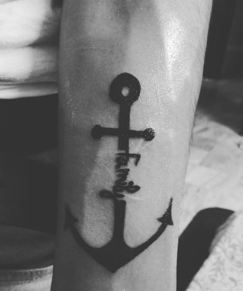 5 Elegant Family Anchor Tattoos You Must Love