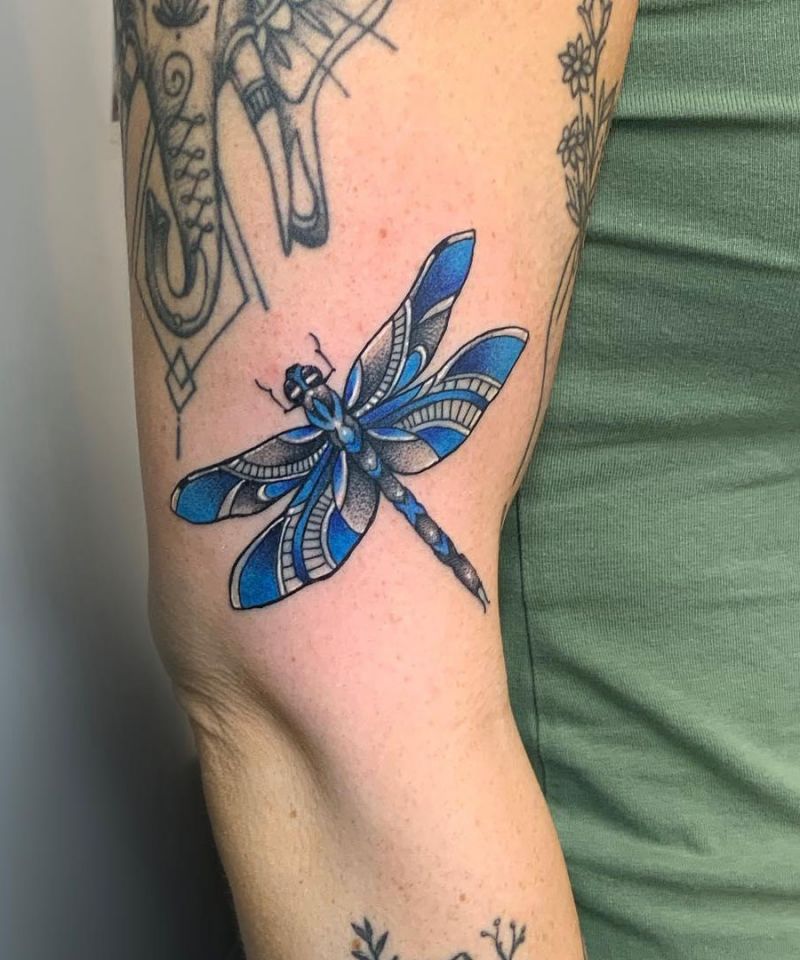 6 Elegant Blue Dragonfly Tattoos You Can Copy