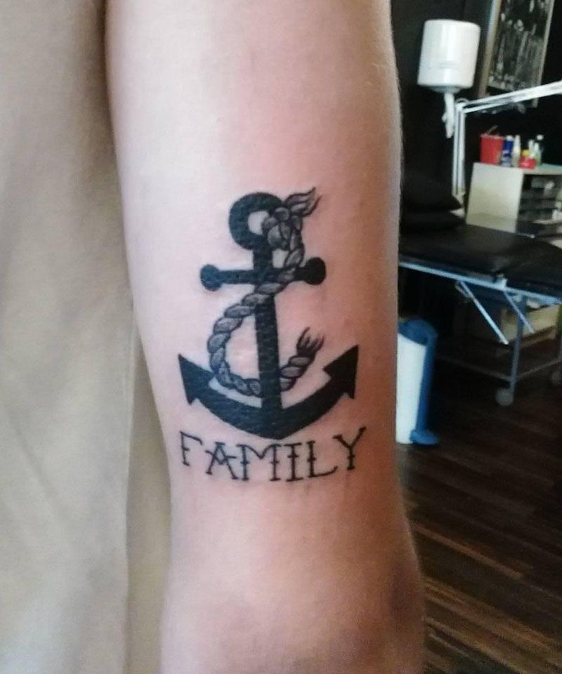 5 Elegant Family Anchor Tattoos You Must Love