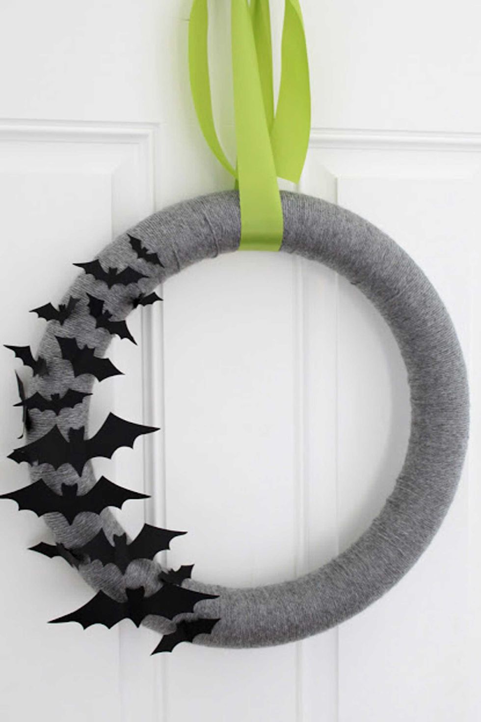 37 Spooky DIY Halloween Wreaths For Your Front Door