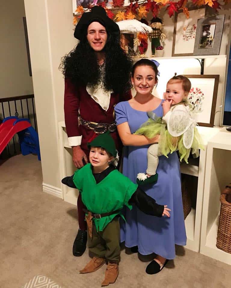 40 Clever Family Halloween Costume Ideas