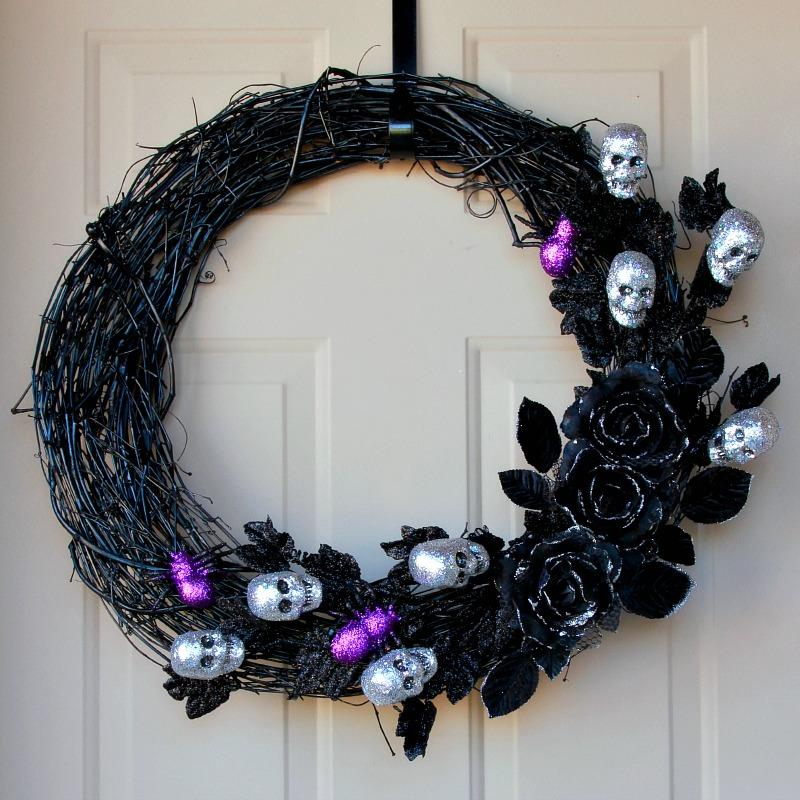 37 Spooky DIY Halloween Wreaths For Your Front Door