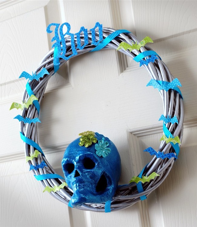 37 Spooky DIY Halloween Wreaths For Your Front Door