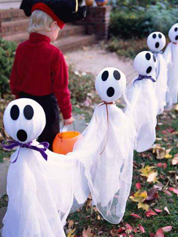 25 Awesome DIY Halloween Decorations With Trash Bags