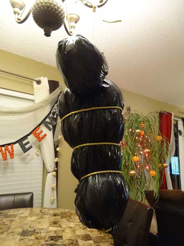 25 Awesome DIY Halloween Decorations With Trash Bags