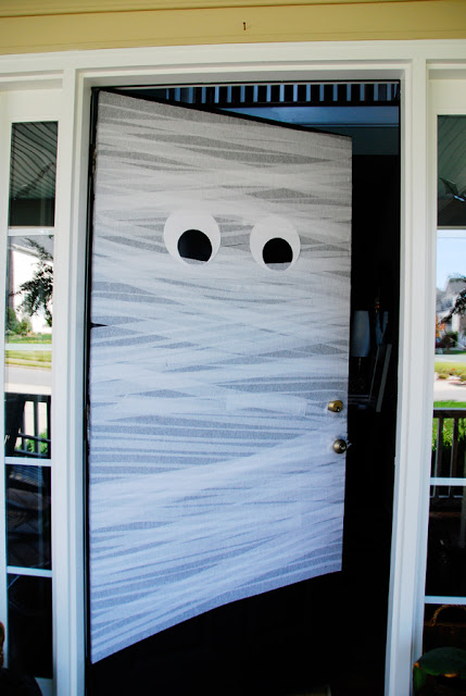 35 Easy Halloween Decorations and Crafts You Can Make Yourself