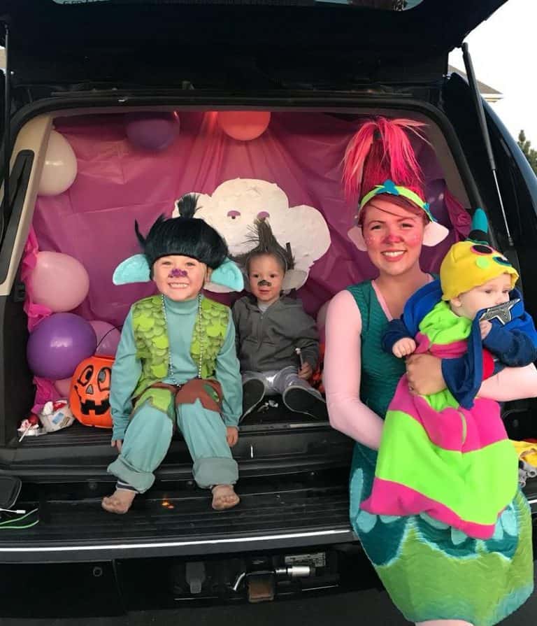 40 Clever Family Halloween Costume Ideas