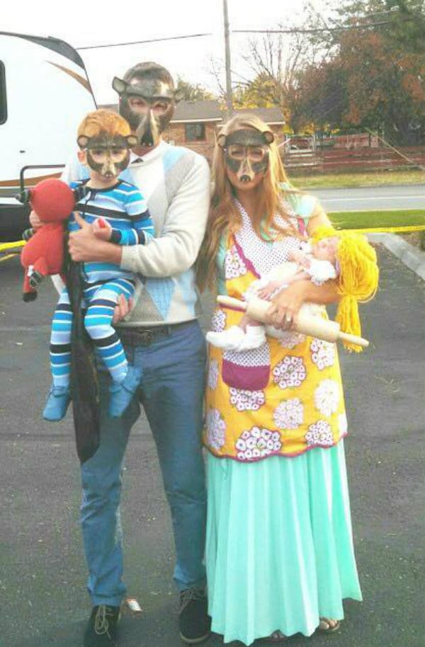 40 Clever Family Halloween Costume Ideas