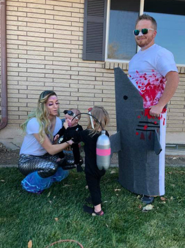 40 Clever Family Halloween Costume Ideas