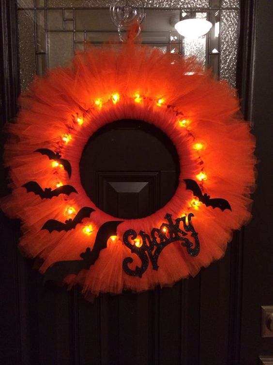 37 Spooky DIY Halloween Wreaths For Your Front Door