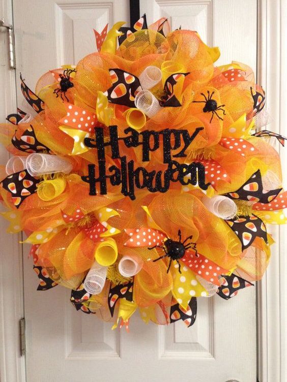 37 Spooky DIY Halloween Wreaths For Your Front Door