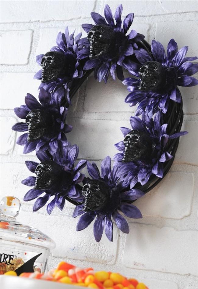 37 Spooky DIY Halloween Wreaths For Your Front Door