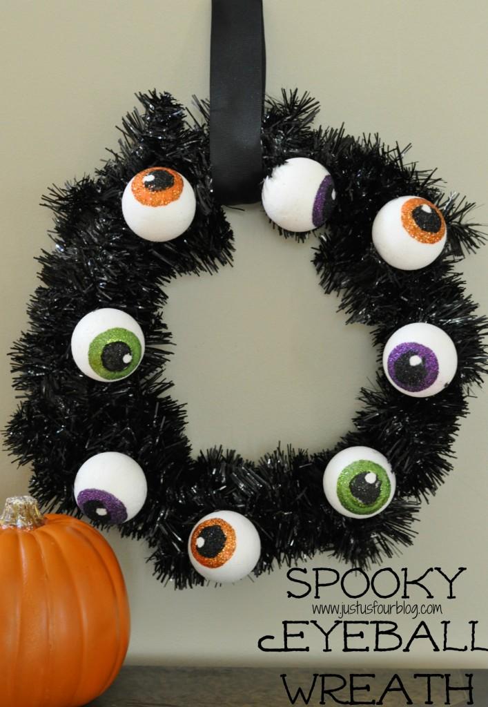 37 Spooky DIY Halloween Wreaths For Your Front Door