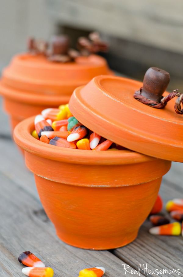 48 Creative DIY Halloween Crafts For Your Kids