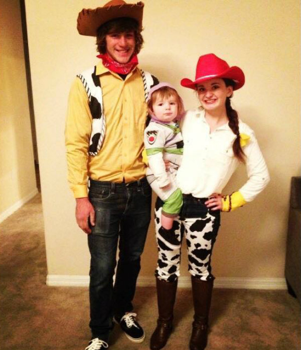 40 Clever Family Halloween Costume Ideas