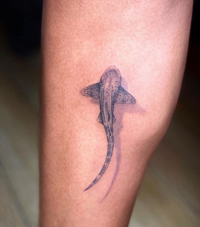 Nice Leopard Shark Tattoo on Leg