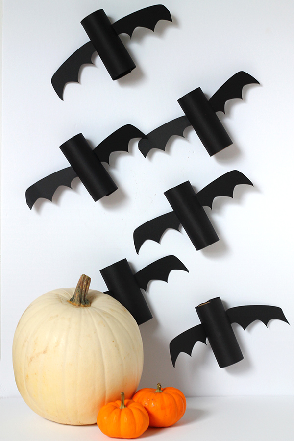 35 Easy Halloween Decorations and Crafts You Can Make Yourself