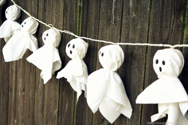 35 Easy Halloween Decorations and Crafts You Can Make Yourself