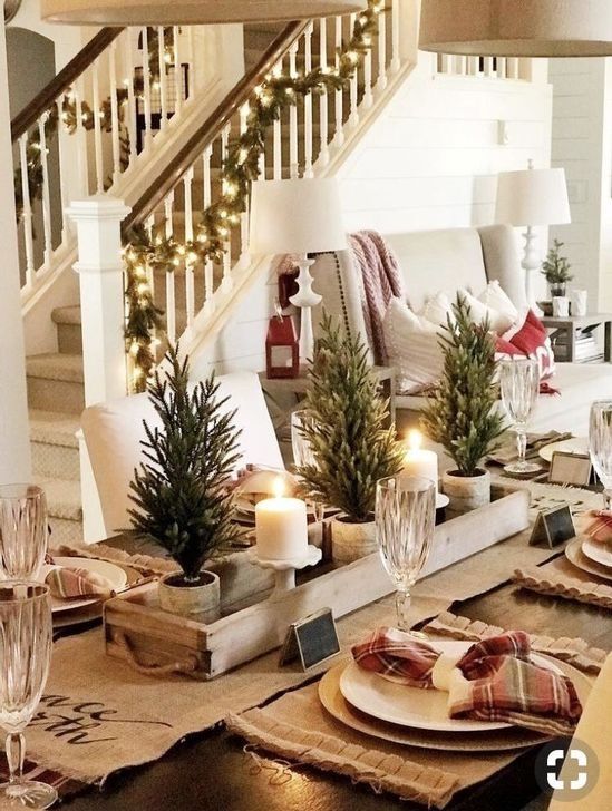 40 Pretty Christmas Table Centerpieces Decoration Ideas