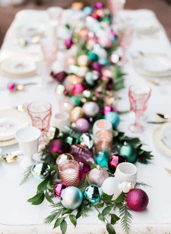 40 Pretty Christmas Table Centerpieces Decoration Ideas