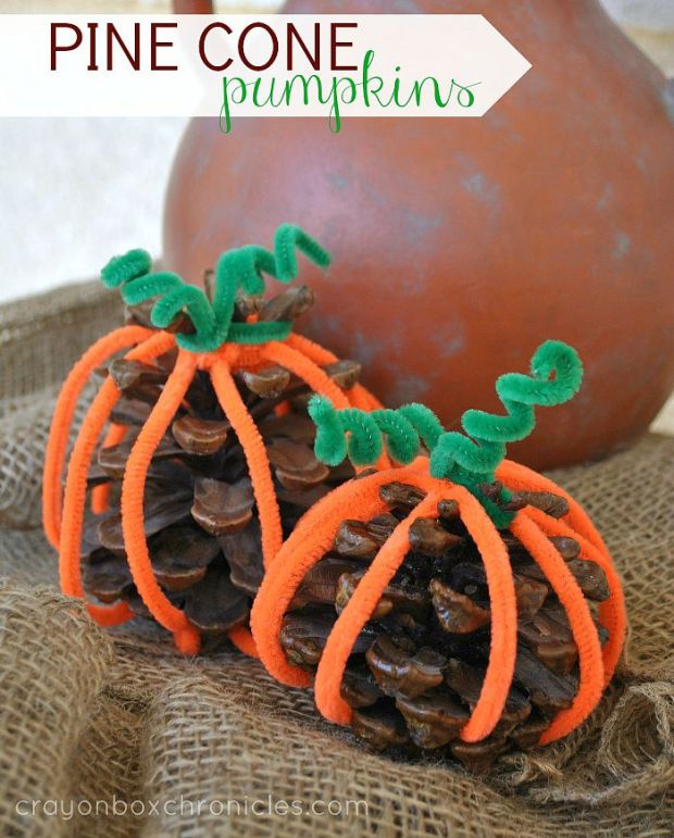 20 Cool DIY Pine Cone Crafts for Halloween