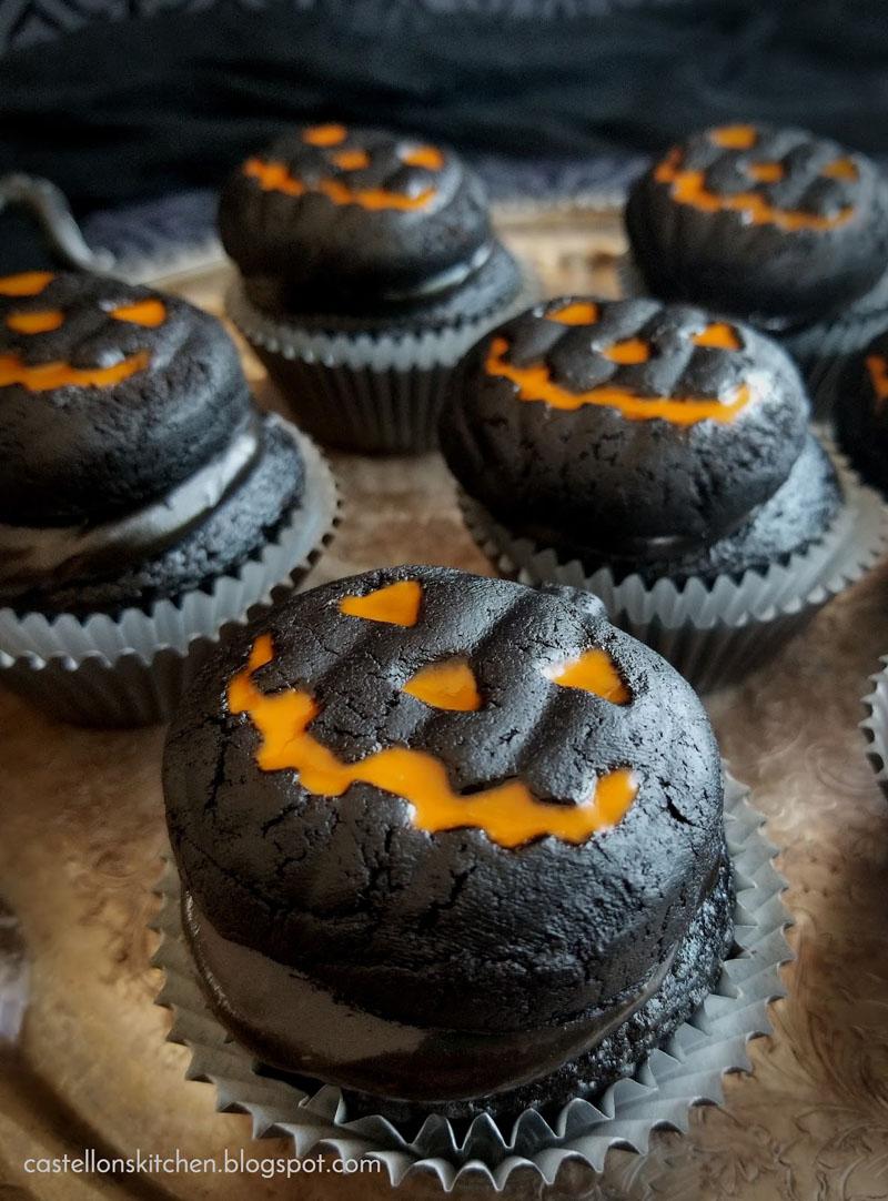 40 Spooky Halloween Dessert Ideas for Halloween Party