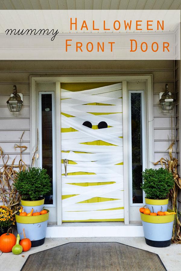 43 Halloween Porch Decorating Ideas for 2022