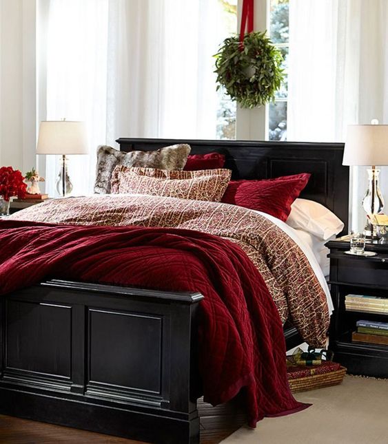 40 Festive Christmas Bedroom Decorating Ideas