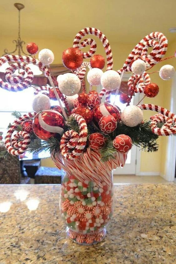 40 Pretty Christmas Table Centerpieces Decoration Ideas