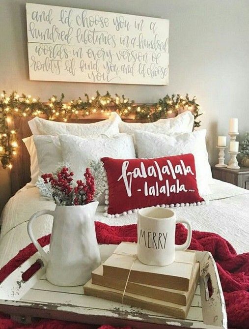 40 Festive Christmas Bedroom Decorating Ideas